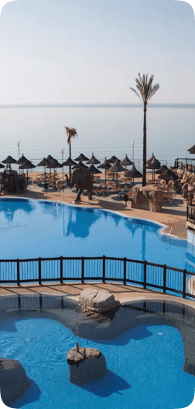 Caso de éxito: Holiday World Resorts | check in hoteles | Civitfun